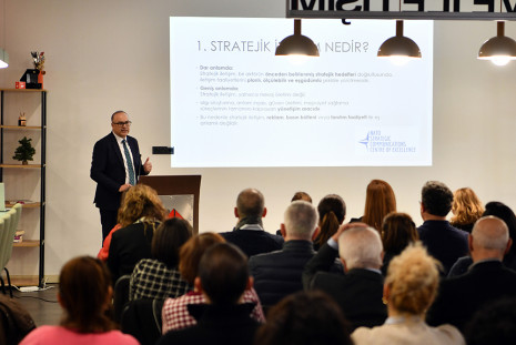 Assoc. Prof. Dr. Bora Bayraktar